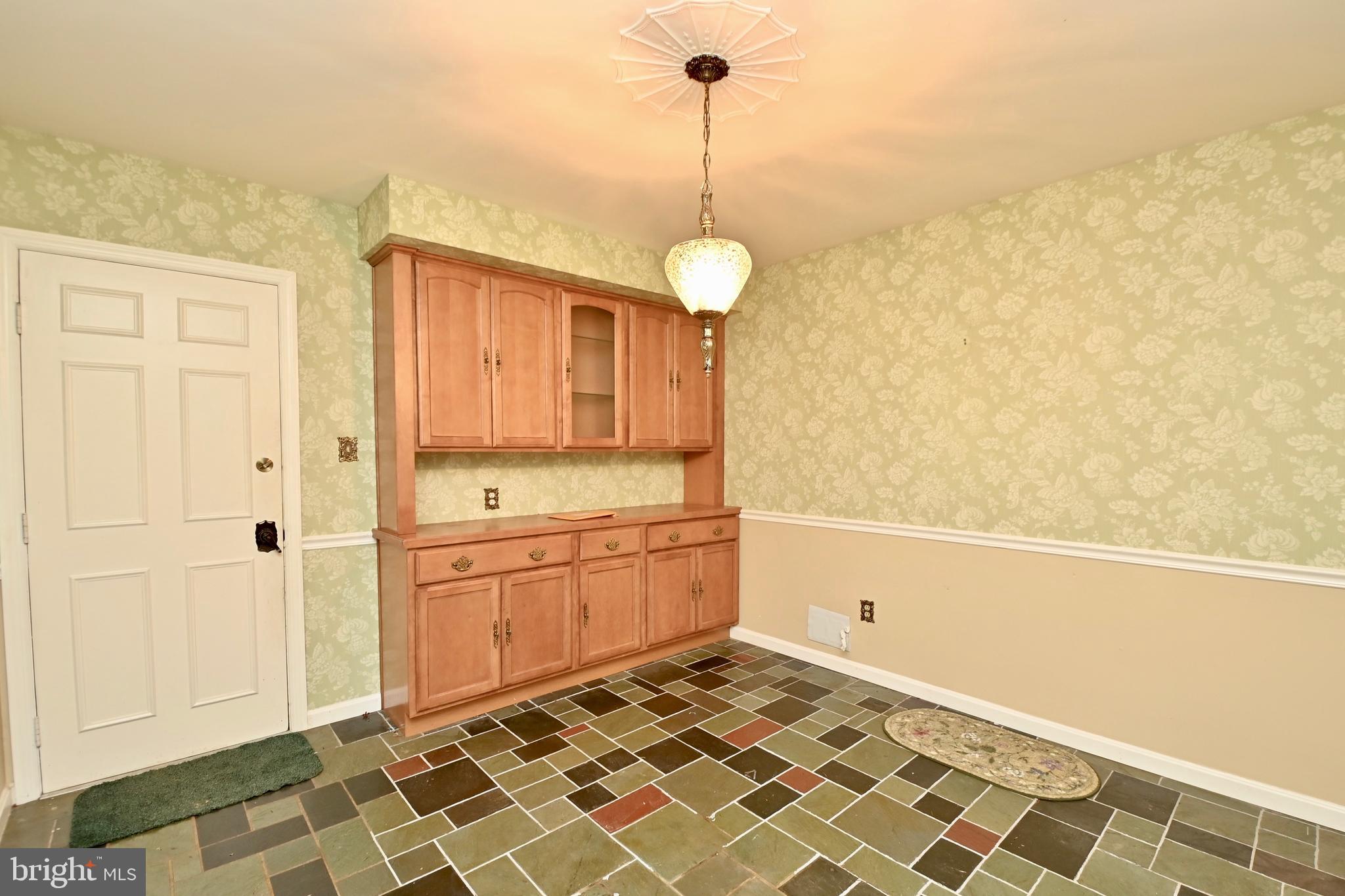 7314 Craftown Road Fairfax Station, VA 22039 - Photo 5 of 22 Gallery Image 5