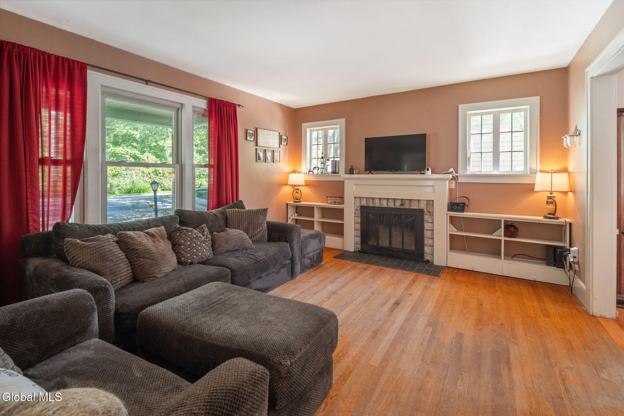 1045 Balltown Road Niskayuna, NY 12309 - Photo 9 of 63 6-1045BalltownRd06