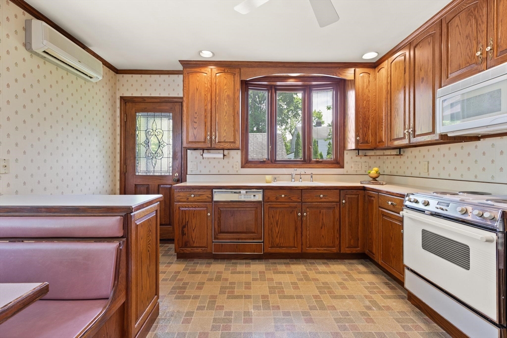 9 Mayfield Road Belmont, MA 02478 - Photo 23 of 42