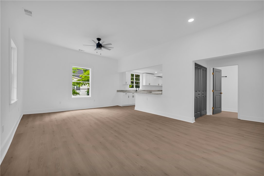 904 East Main Street Seneca, SC 29678 - Photo 7 of 50