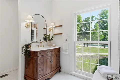 $3,250,000 | 12 Rolling Rock Lane, Ladue, MO 63124