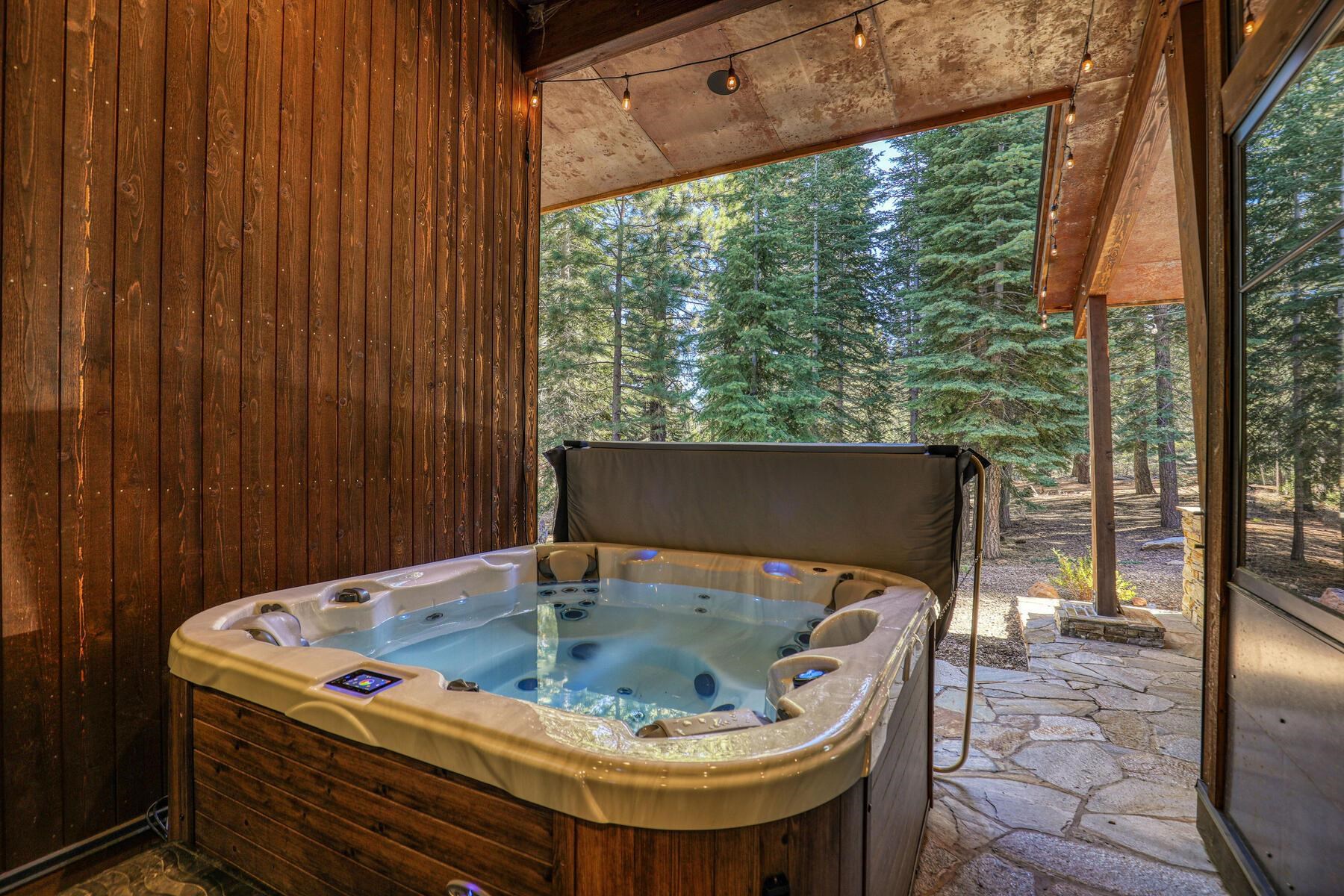 10617 Carson Range Road Truckee, CA 96161 - Photo 7 of 21 Gallery Image 7