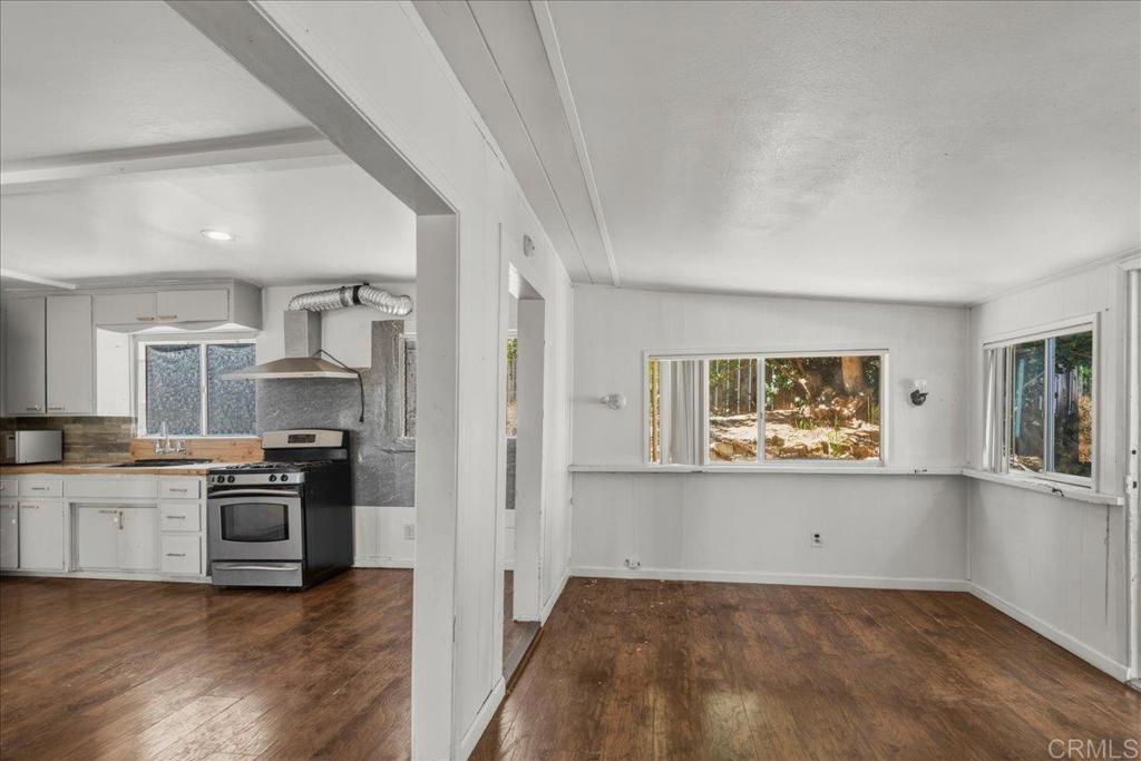 12830 Mapleview Street Lakeside, CA 92040 - Photo 9 of 27