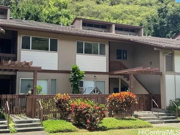 $2,600 | 98-607 Kilinoe Street, Unit 8D2, Aiea, HI 96701