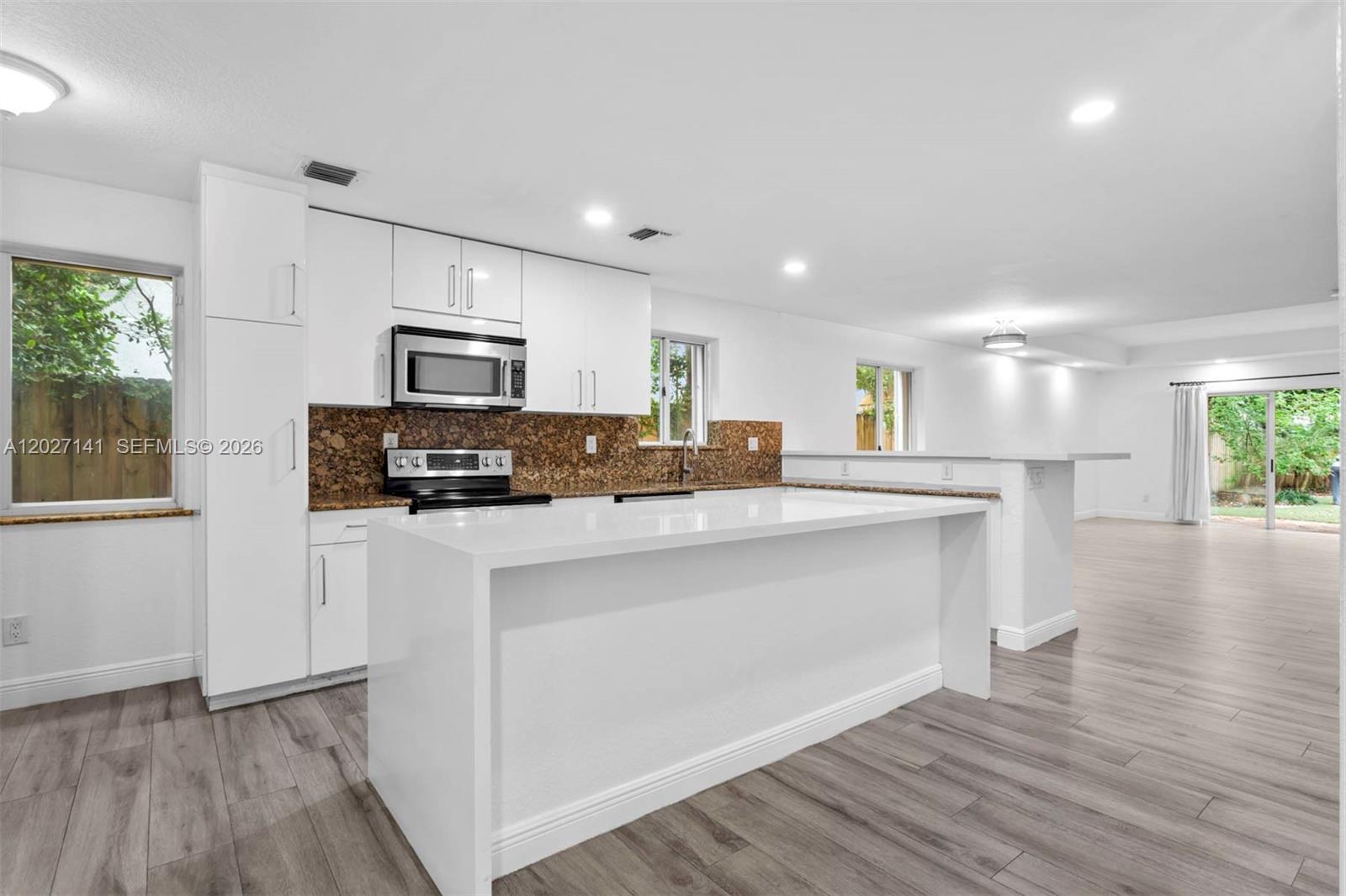 3062 Matilda Street, Unit 2 Miami, FL 33133 - Photo 6 of 32 Open kitchen
