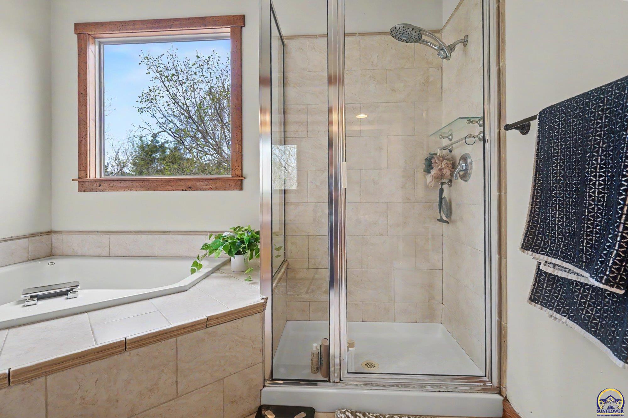 881 North 1928th Road Lecompton, KS 66050 - Photo 31 of 63 Primary Bath