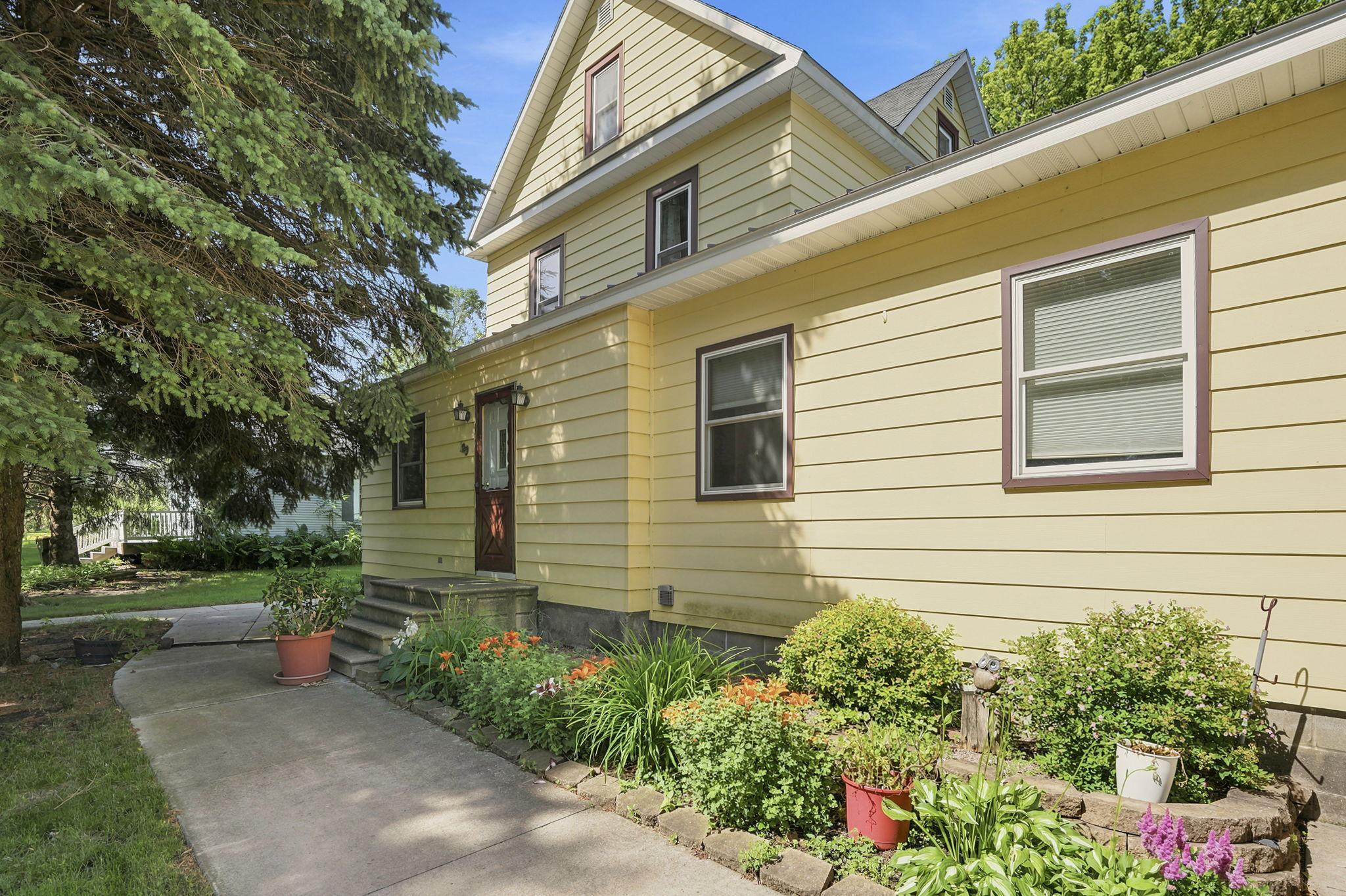 120 3rd Street West Hector, MN 55342 - Photo 2 of 34