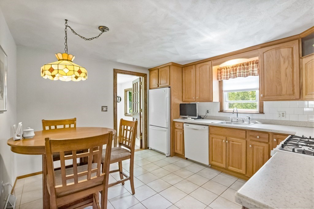6 Feldman Way Canton, MA 02021 - Photo 5 of 31 Gallery Image 5