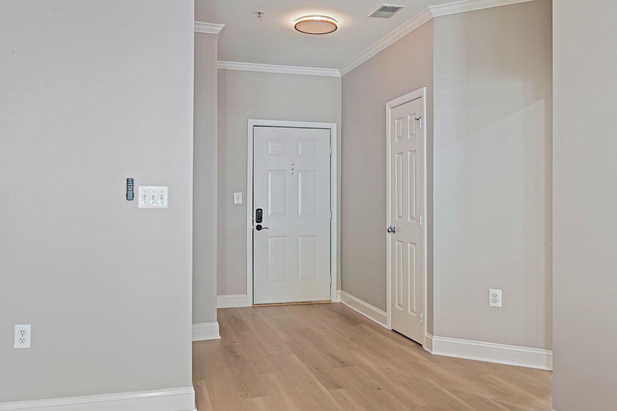 1519 North Point Drive, Unit 202 Reston, VA 20194 - Photo 7 of 49 Inviting entryway to the property.