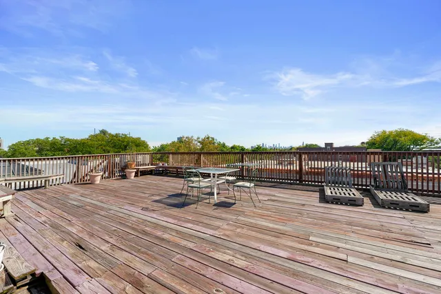 $550,000 | 1353 West Wilson Avenue, Unit 2, Chicago, IL 60640