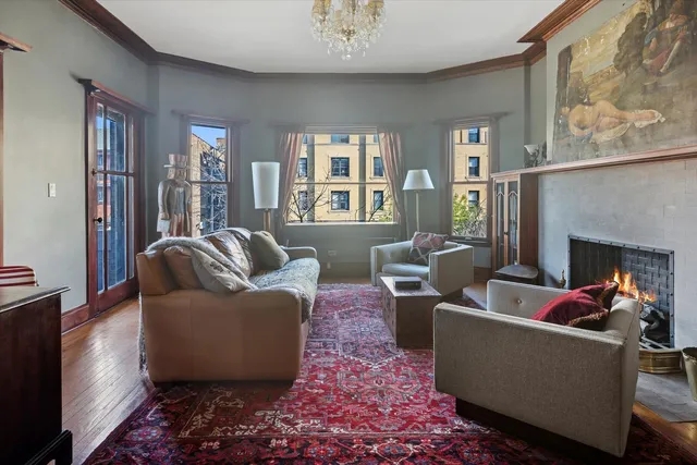 $550,000 | 1353 West Wilson Avenue, Unit 2, Chicago, IL 60640