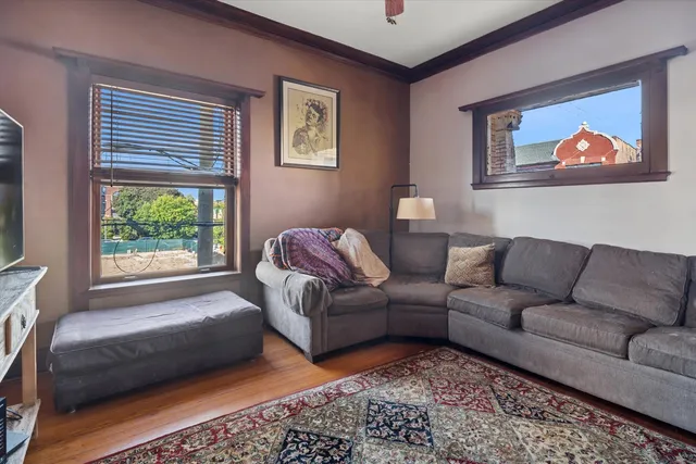 $550,000 | 1353 West Wilson Avenue, Unit 2, Chicago, IL 60640