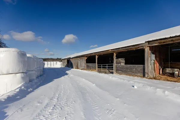$650,000 | 0 Middle Road, Hancock, NH 03449