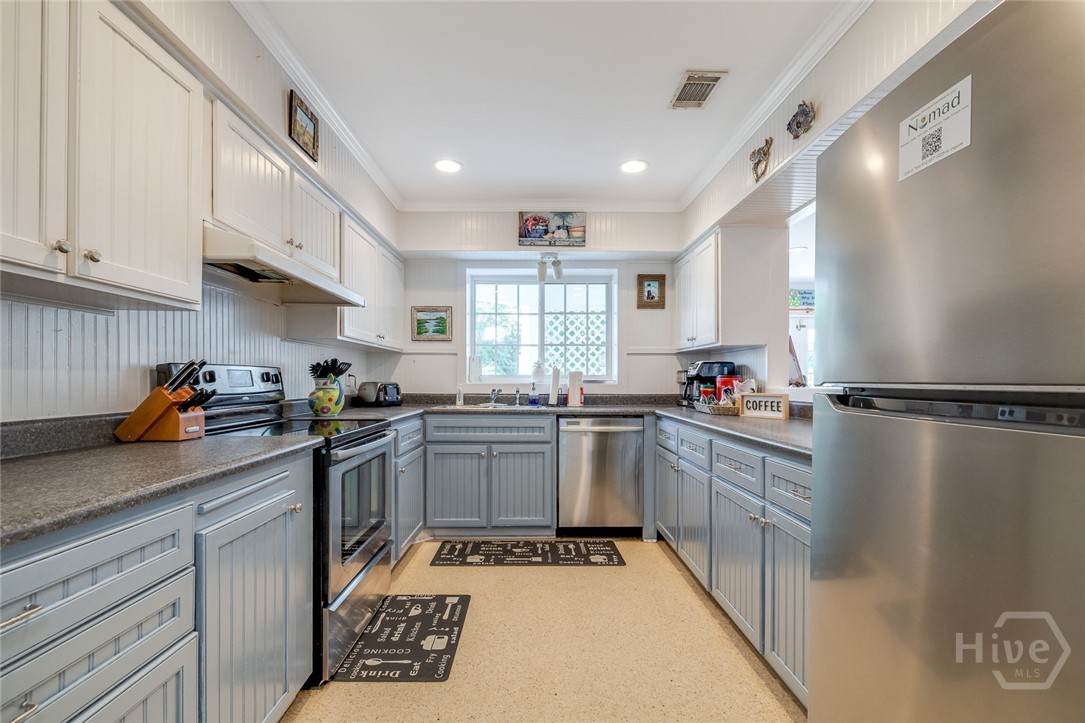 5 10th Street Tybee Island, GA 31328 - Photo 8 of 50
