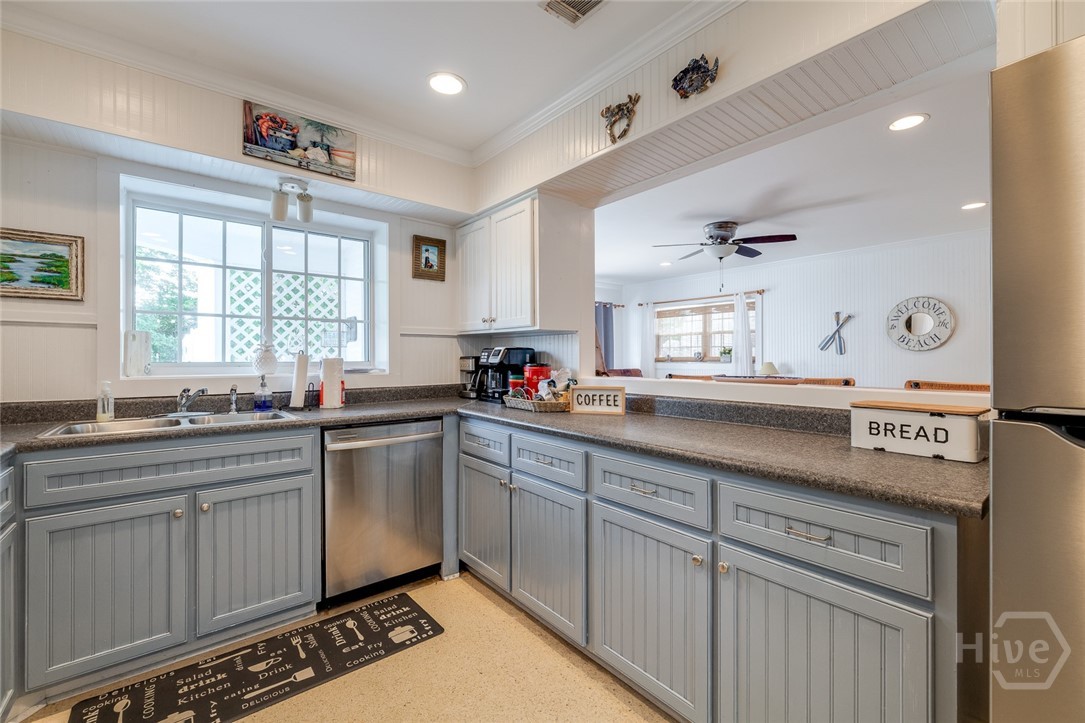 5 10th Street Tybee Island, GA 31328 - Photo 9 of 50