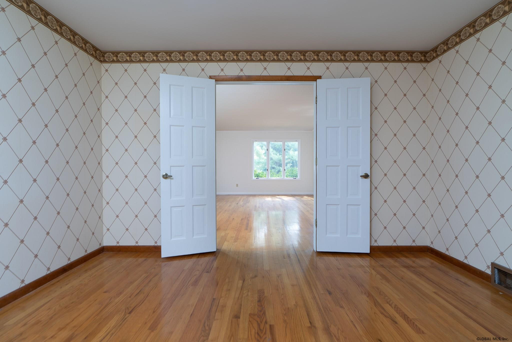 1389 Rowe Road Niskayuna, NY 12309 - Photo 12 of 54 Photo 12
