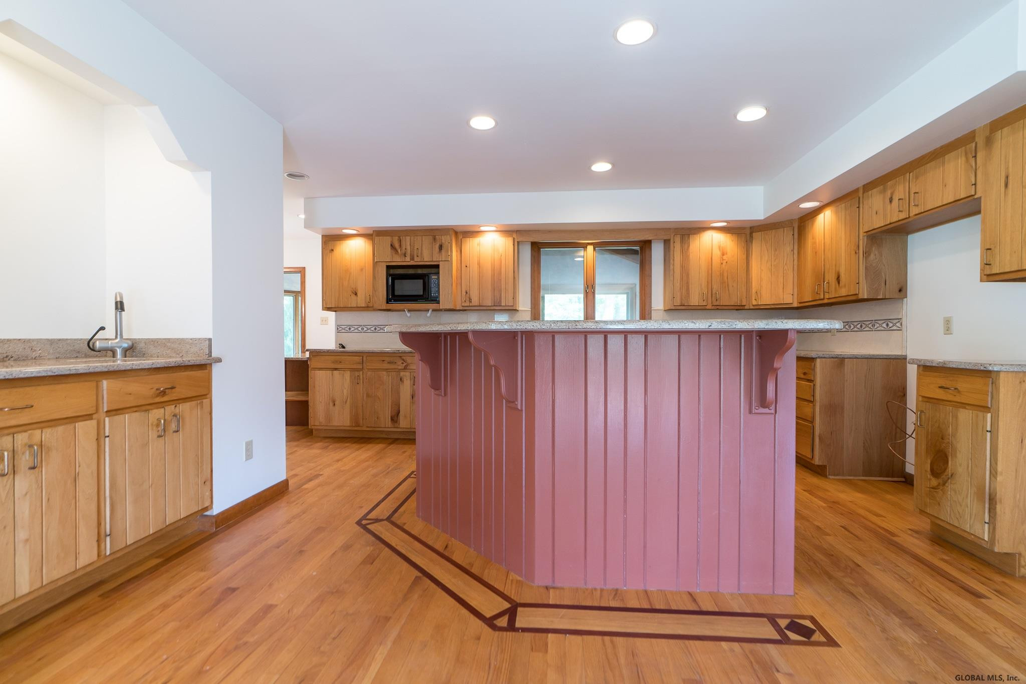 1389 Rowe Road Niskayuna, NY 12309 - Photo 19 of 54 Photo 20