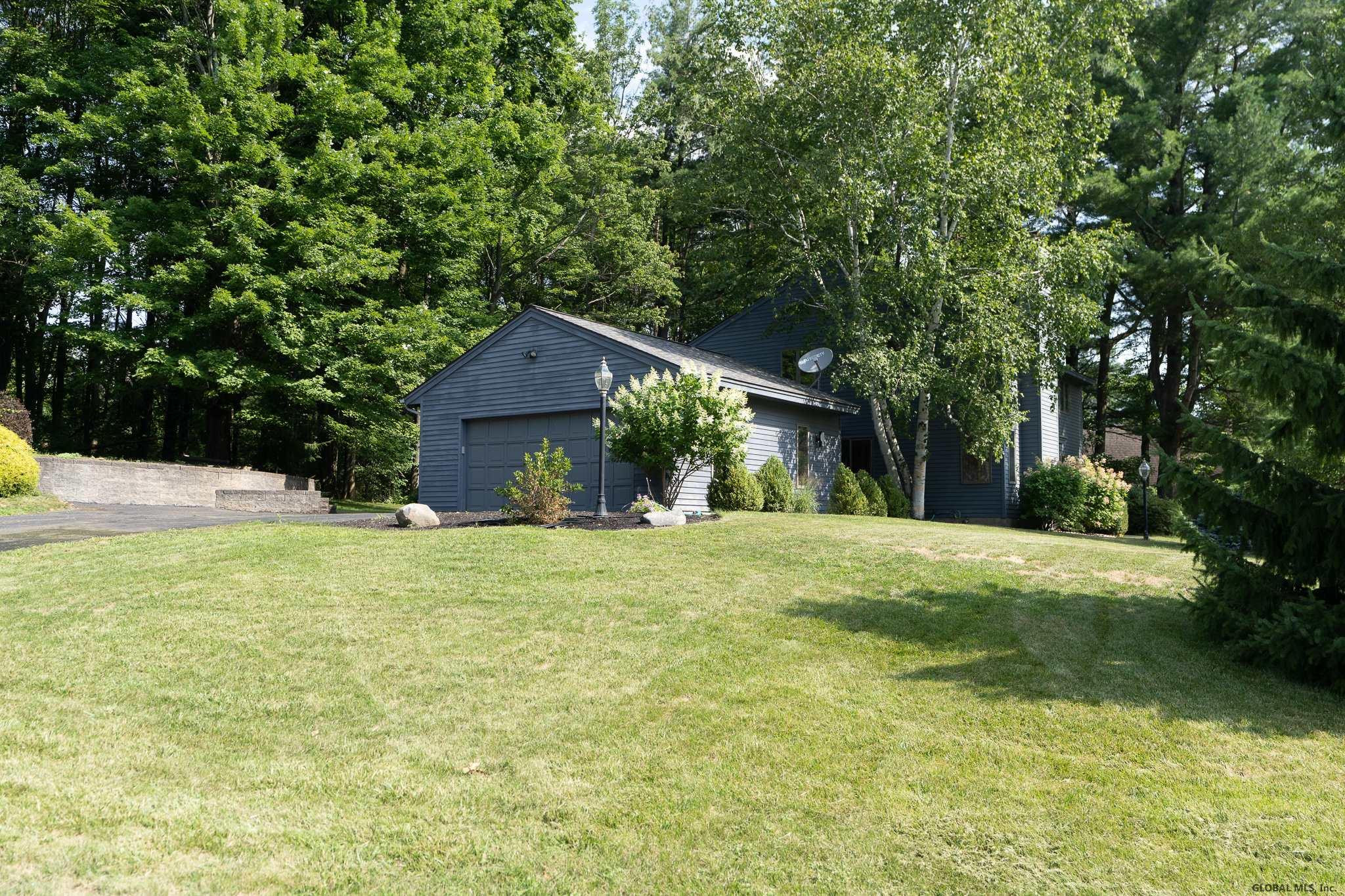 1389 Rowe Road Niskayuna, NY 12309 - Photo 3 of 54 Photo 3