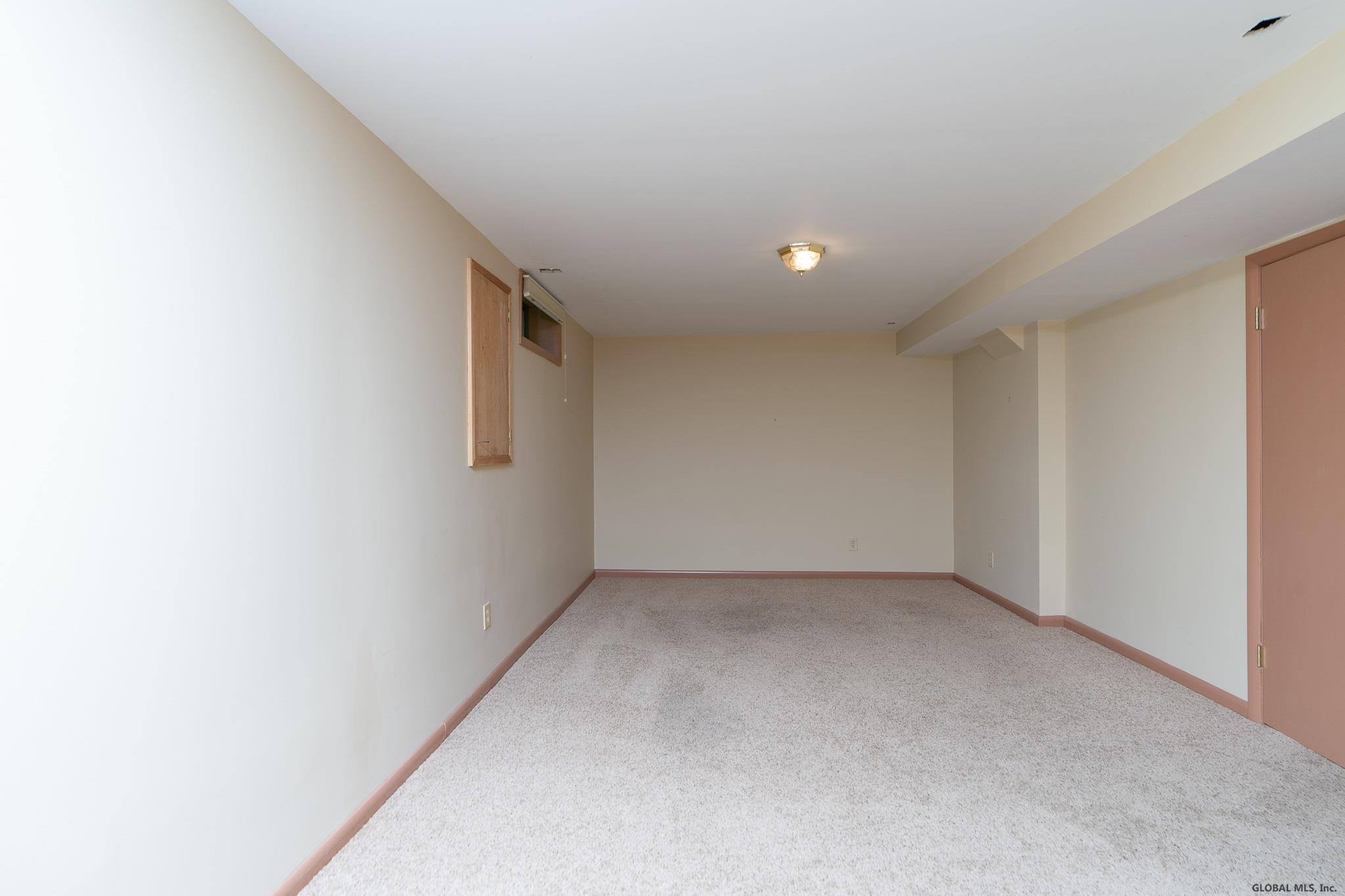 1389 Rowe Road Niskayuna, NY 12309 - Photo 33 of 54 Photo 35