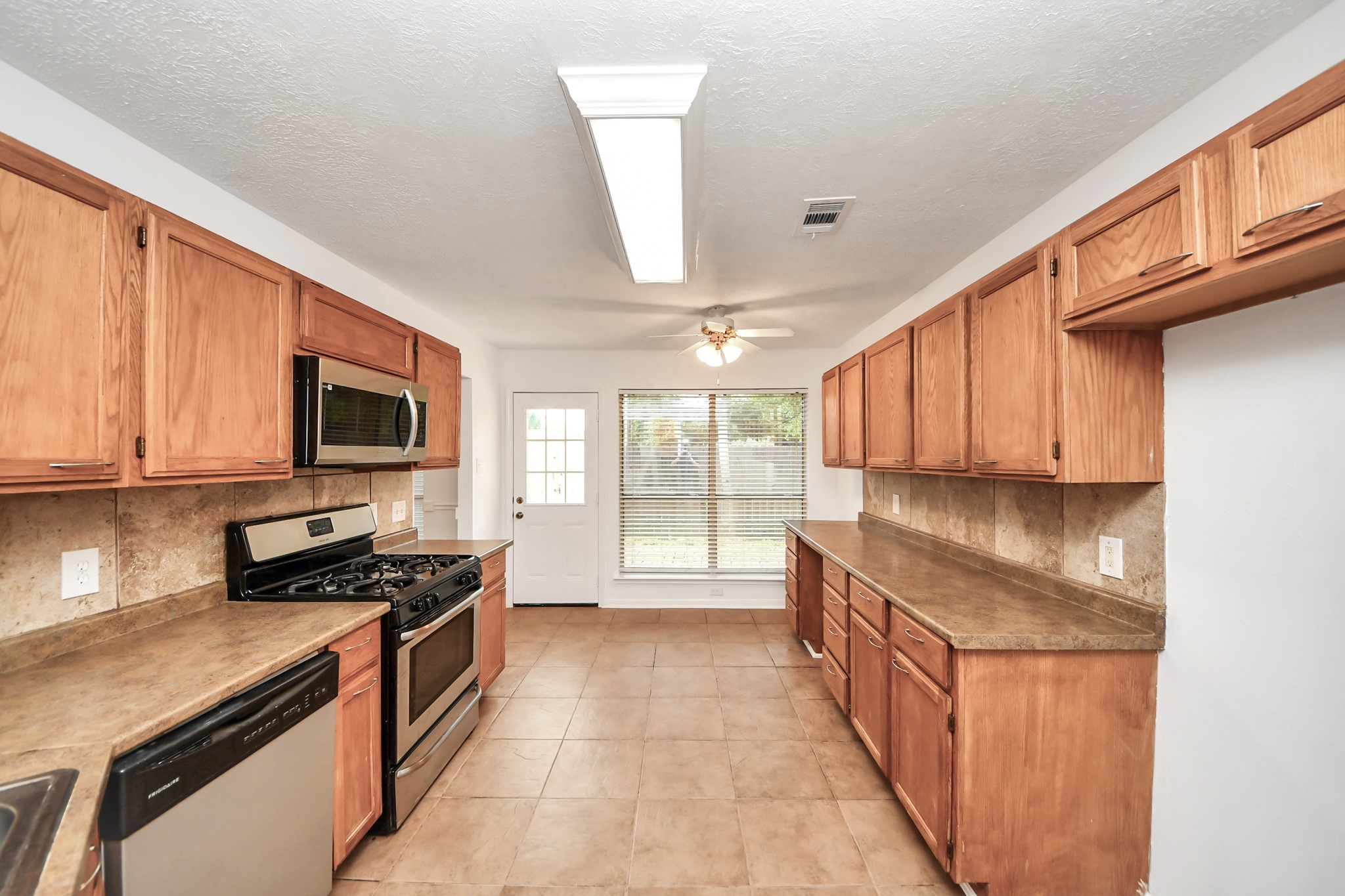 20019 Beechview Lane Katy, TX 77449 - Photo 16 of 44