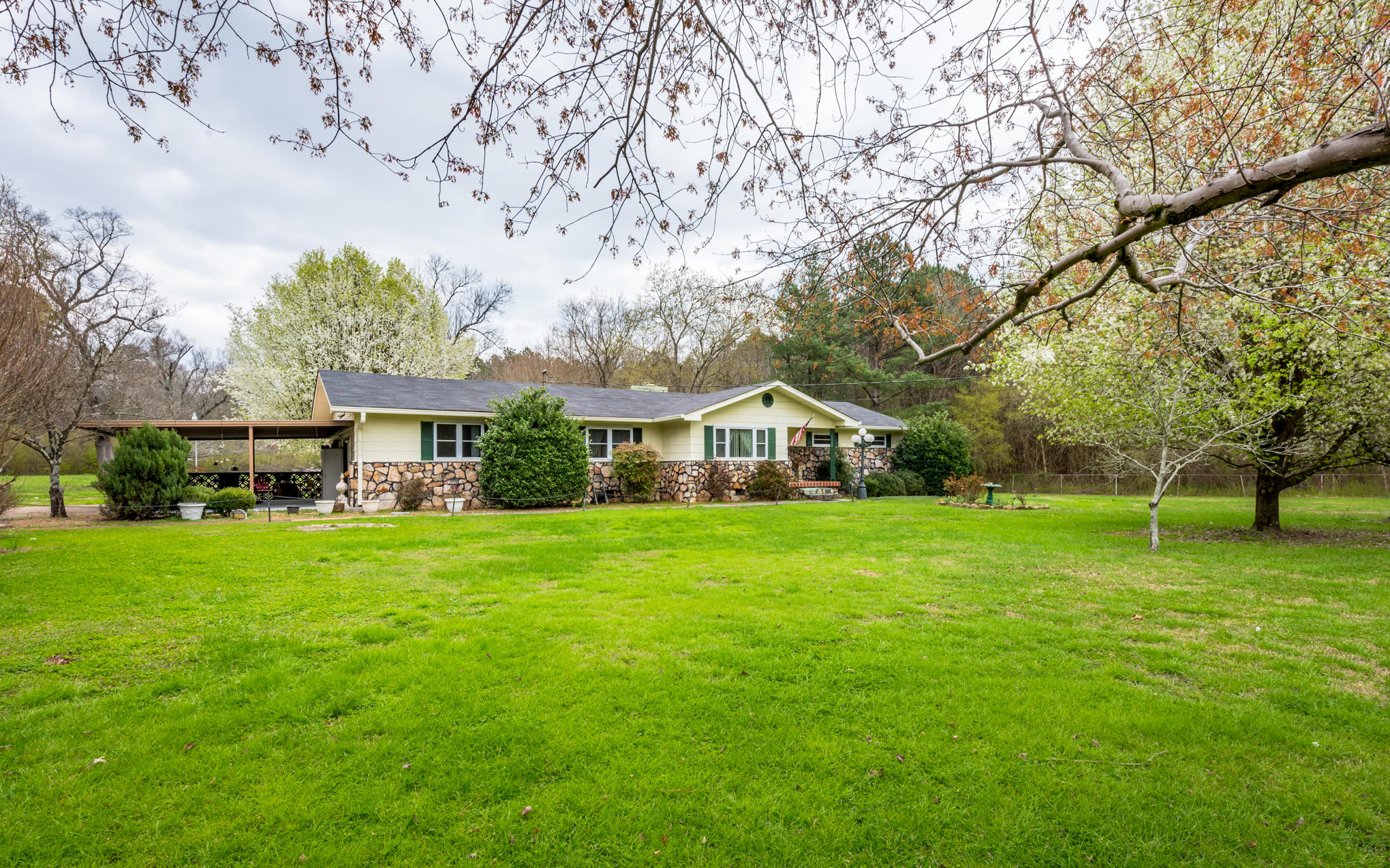 5716 Grubb Road Hixson, TN 37343 - Photo 3 of 38 111-2