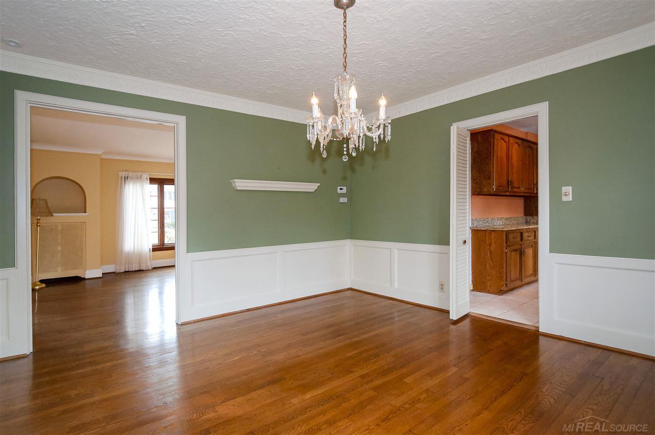 814 Barrington Road Grosse Pointe Park, MI 48230 - Photo 12 of 32