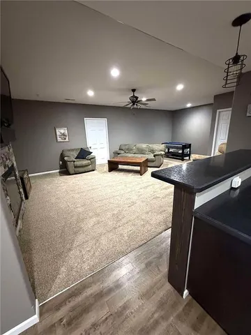 $499,900 | 28210 State F Highway, Maryville, MO 64468