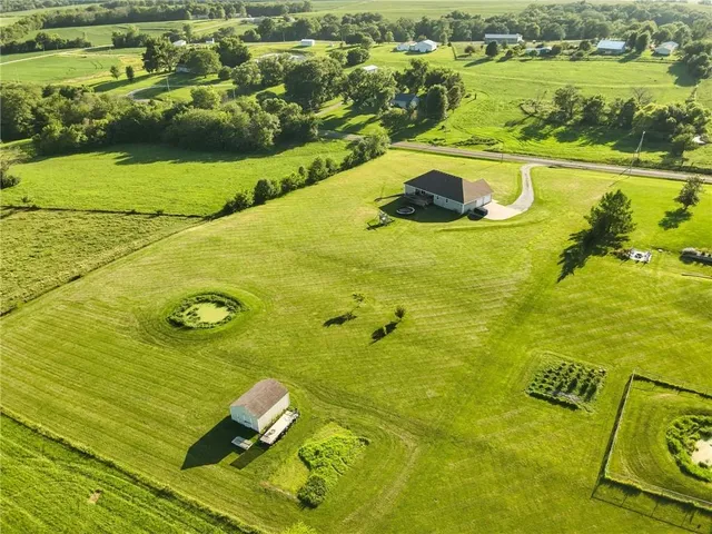 $499,900 | 28210 State F Highway, Maryville, MO 64468