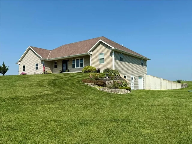 $499,900 | 28210 State F Highway, Maryville, MO 64468