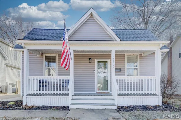 $234,900 | 7132 Lindenwood Place, St. Louis, MO 63109