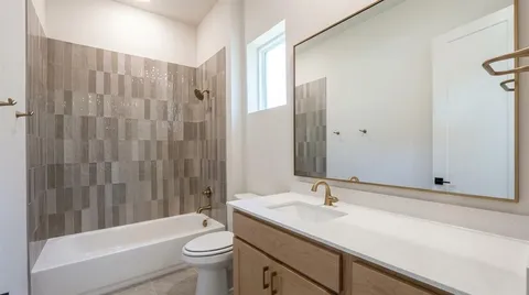 $899,999 | 271 Lantern Ridge Drive, Aledo, TX 76008