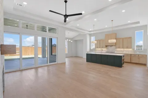 $899,999 | 271 Lantern Ridge Drive, Aledo, TX 76008