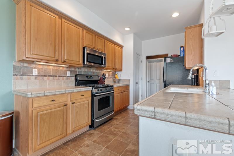 1430 Slate Way Fernley, NV 89408 - Photo 4 of 20 Photo 4