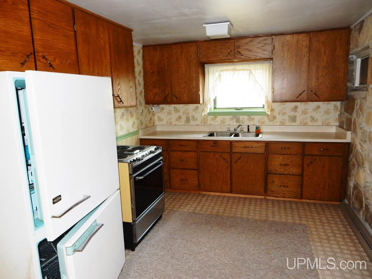 924 North Co Road Manistique, MI 49854 - Photo 19 of 32