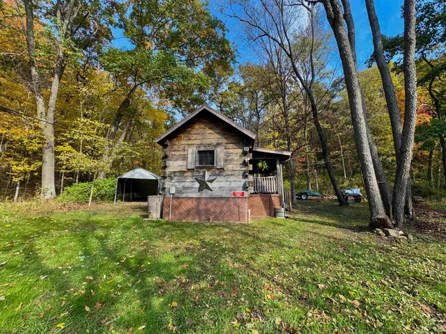 $195,000 | 12461 River Road, Soldiers Grove, WI 54655