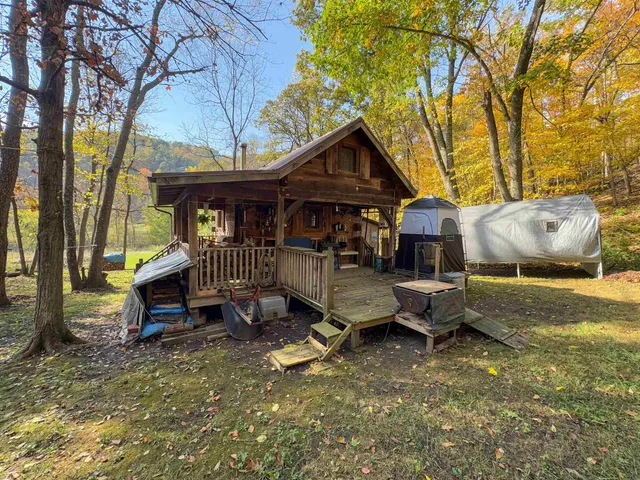 $195,000 | 12461 River Road, Soldiers Grove, WI 54655