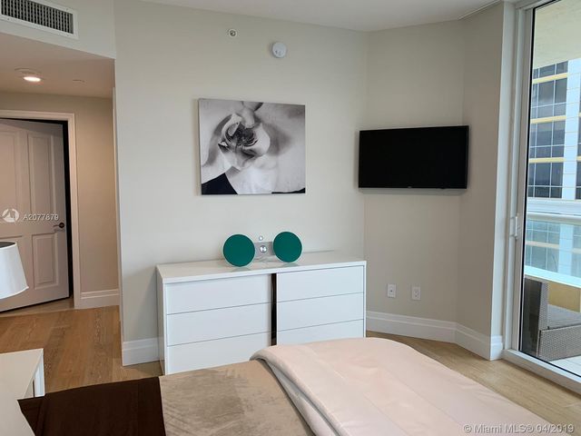 $2,125,000 | 17875 Collins Avenue, Unit 2306, Sunny Isles Beach, FL 33160