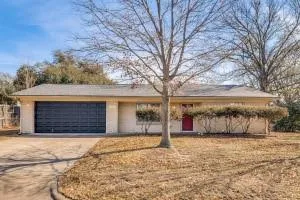 $189,900 | 101 North Shannon Street, Kaufman, TX 75142