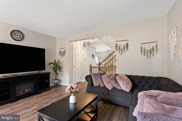 $355,000 | 26 Esperanza Court, Baltimore, MD 21208