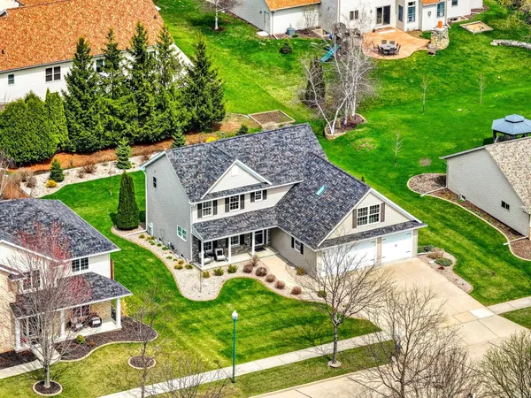 $489,900 | 2616 East Sundance Drive, Appleton, WI 54913