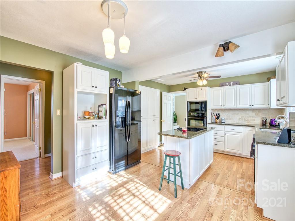 351 Camp Branch Road Waynesville, NC 28786 - Photo 12 of 31 Gallery Image 12