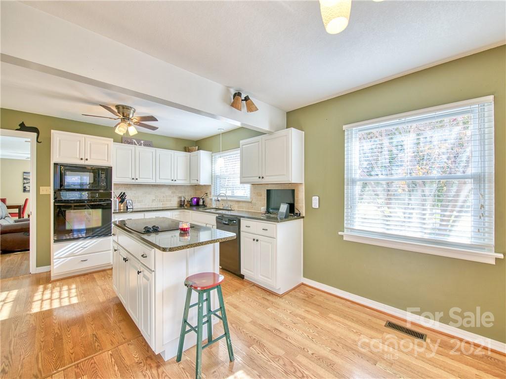 351 Camp Branch Road Waynesville, NC 28786 - Photo 13 of 31 Gallery Image 13