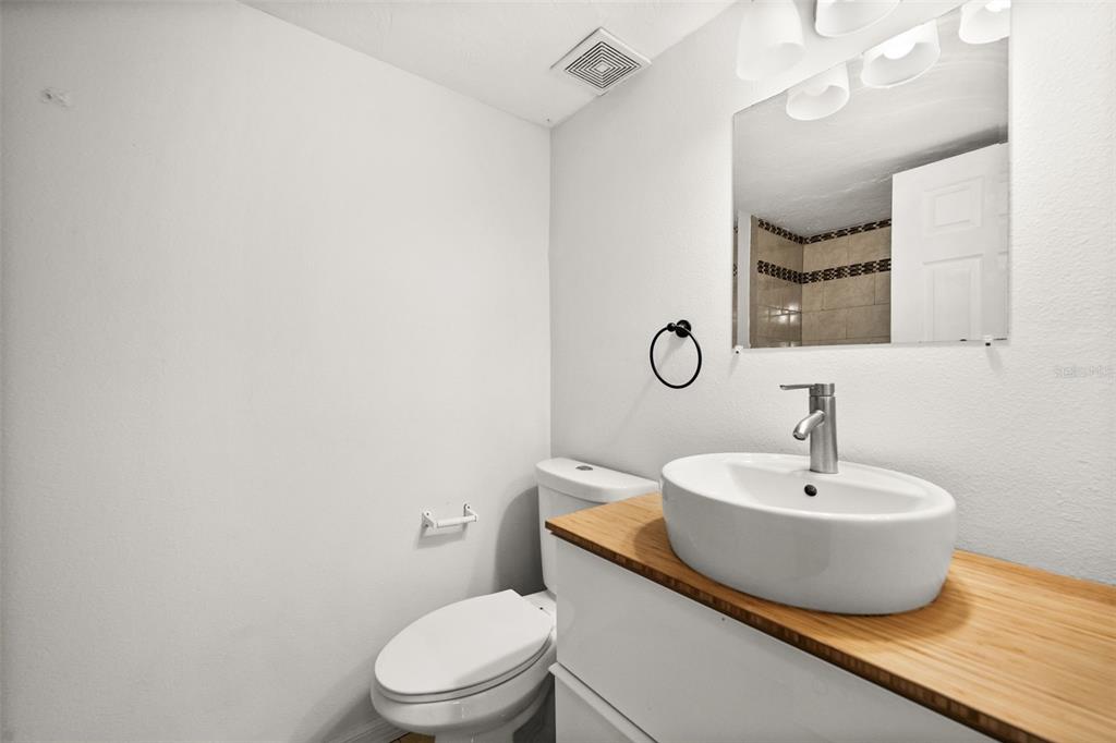 2938 Clark Road, Unit 103 Sarasota, FL 34231 - Photo 16 of 26