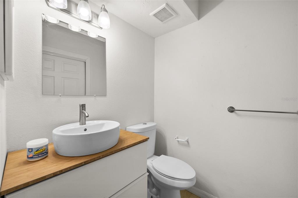 2938 Clark Road, Unit 103 Sarasota, FL 34231 - Photo 22 of 26