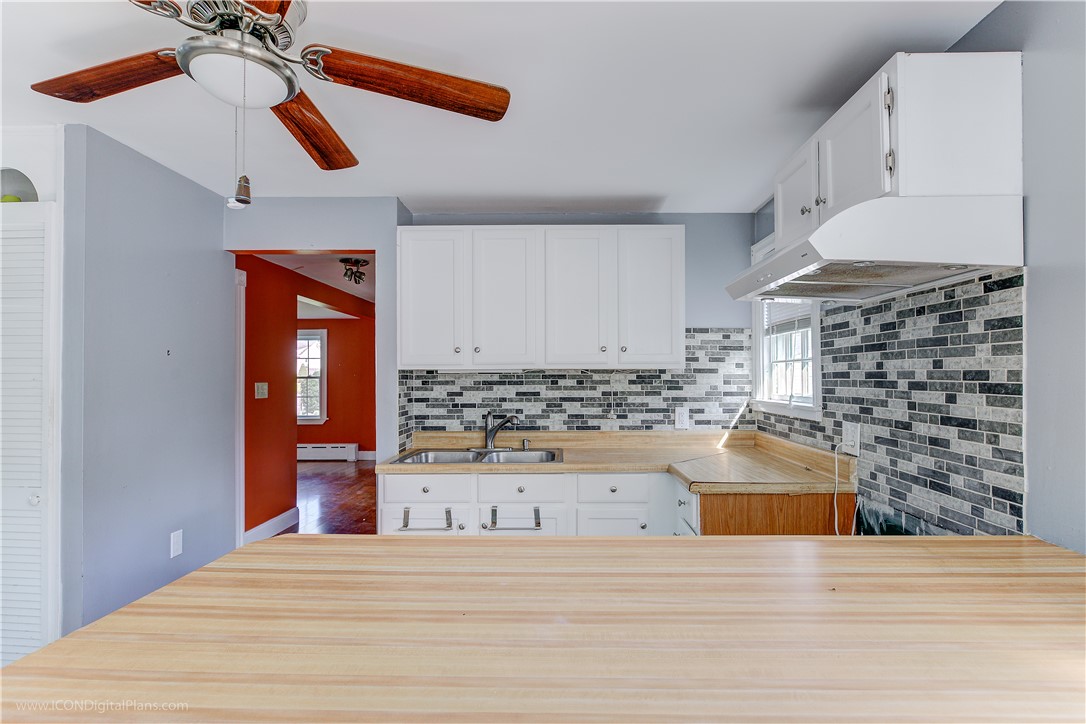 18 Rosedale Avenue Middletown, RI 02842 - Photo 11 of 31