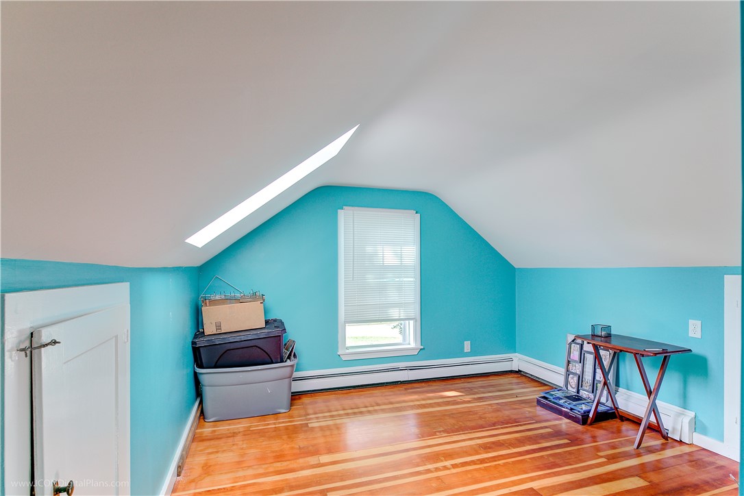 18 Rosedale Avenue Middletown, RI 02842 - Photo 22 of 31