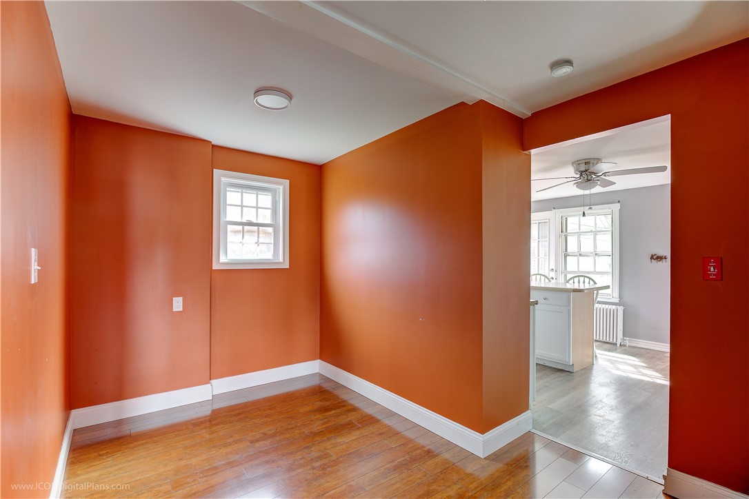 18 Rosedale Avenue Middletown, RI 02842 - Photo 8 of 31