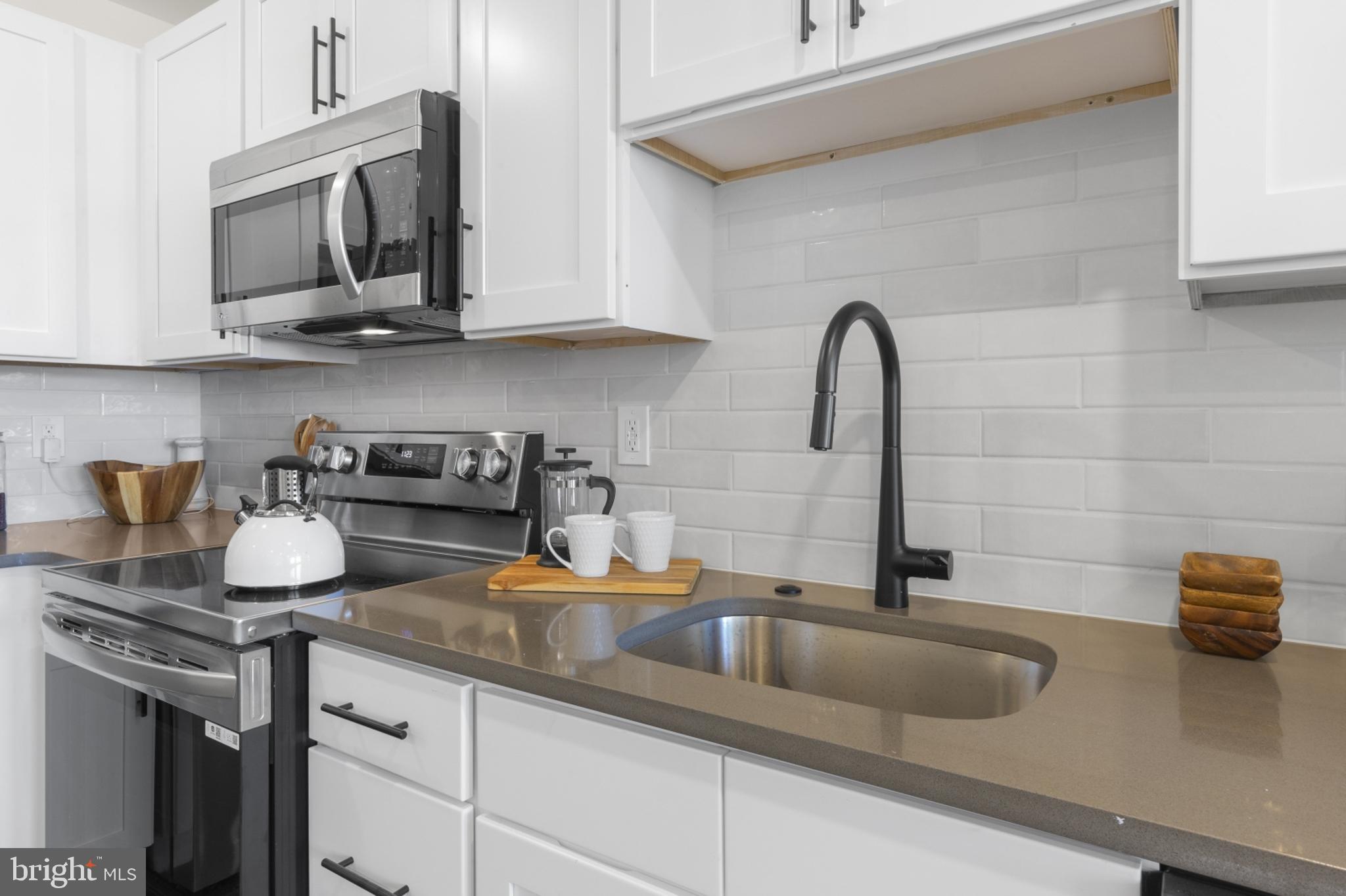 7037 Ridge Avenue, Unit 105 Philadelphia, PA 19128 - Photo 6 of 19