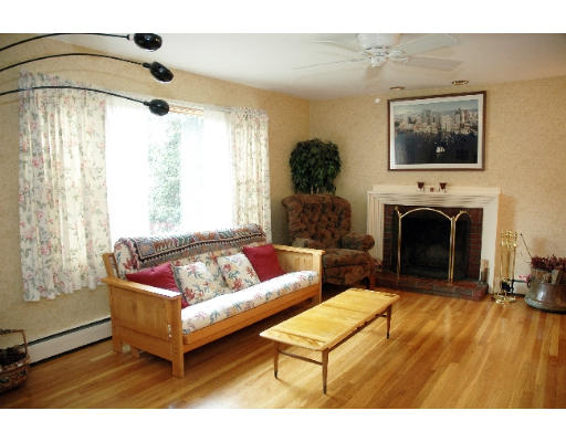 55 Loring Road Concord, MA 01742 - Photo 5 of 6 Gallery Image 5