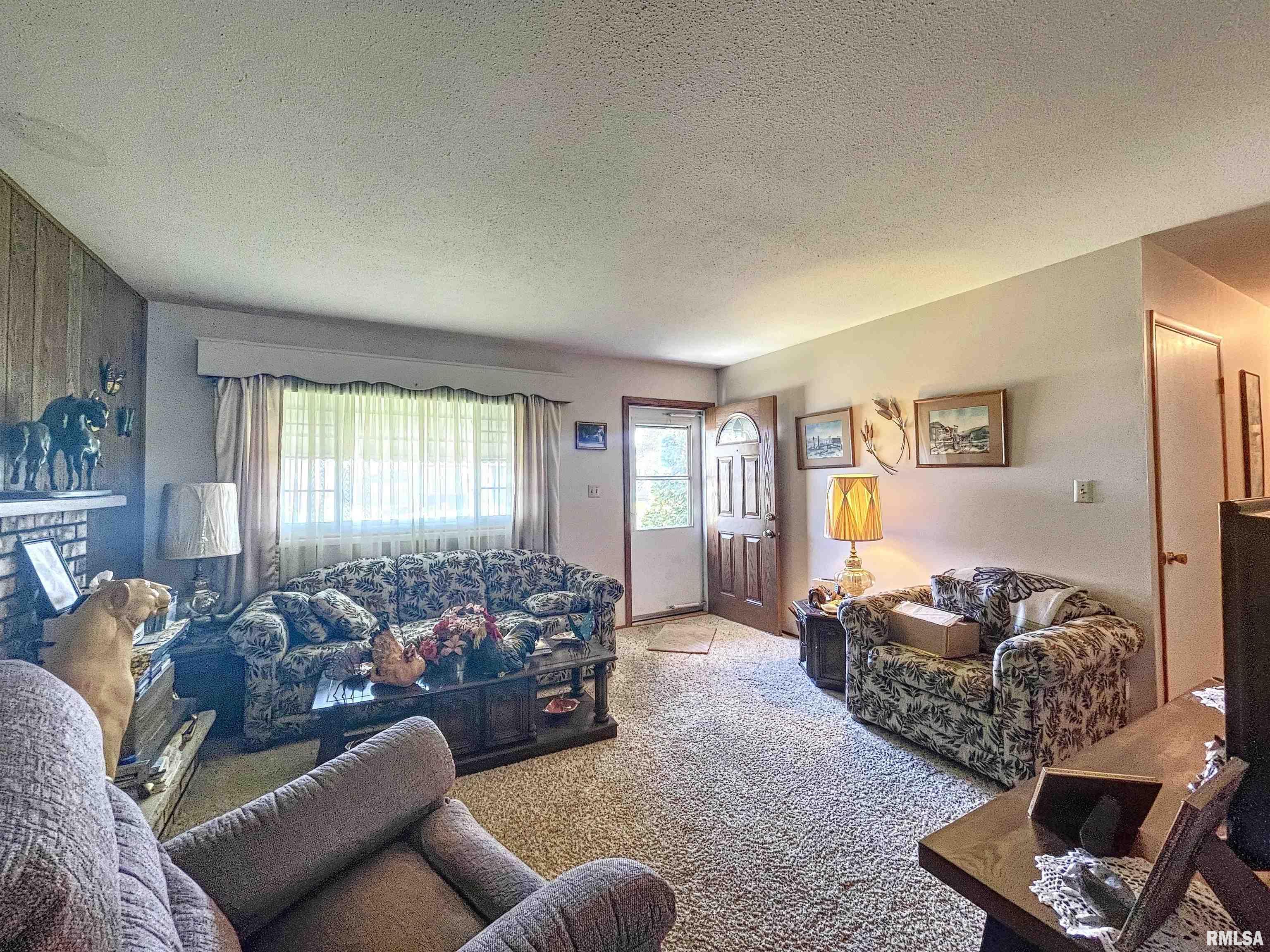 4045 10th Street East Moline, IL 61244 - Photo 3 of 16